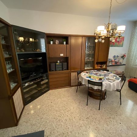 La Casa Rosa By Roby&Silvy Apartment Bellano Bagian luar foto